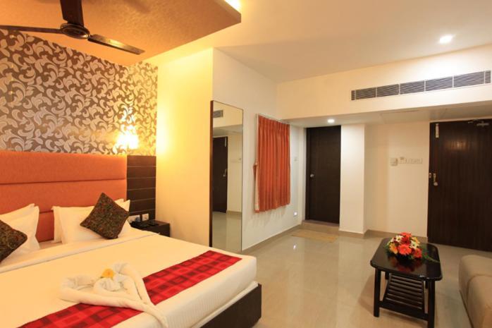 Hotel Sai International Chennai Exterior photo
