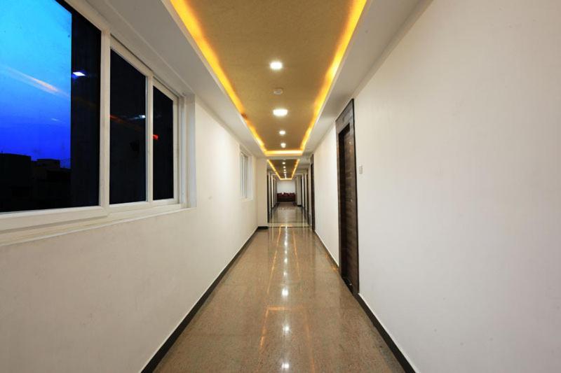 Hotel Sai International Chennai Exterior photo